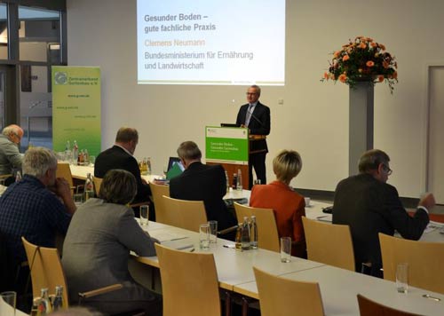 Fachkongress „Gesunder Boden – Gesunder Gartenbau“