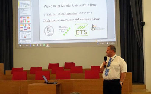 Begrüßung der Teilnehmer durch den ETS-Präsidenten Stewart Brown