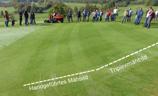 Der vollelektrische Grünsmäher JACOBSEN Eclipse 322 im Einsatz.