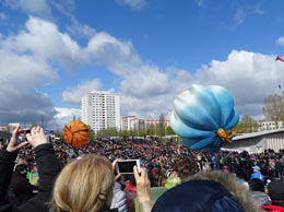 Begeisterung beim Drachen- und Löwentanz.