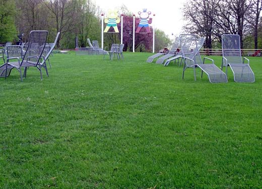 Rasenfläche für die Erholung. 