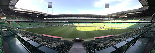 Abb. 6: Panorama-Blick auf den Hybridrasen im Weserstadion. 