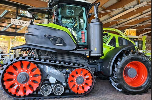 Kettenantrieb beim Großschlepper zur Reduzierung des Bodendrucks.