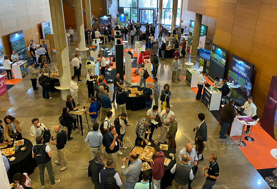 Abb.3: Blick in die Lobby der Turf Industry Show. Foto: F. Lord