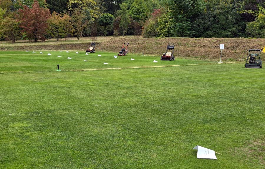 Schnittversuche mit unterschiedlichen Mähervarianten. 