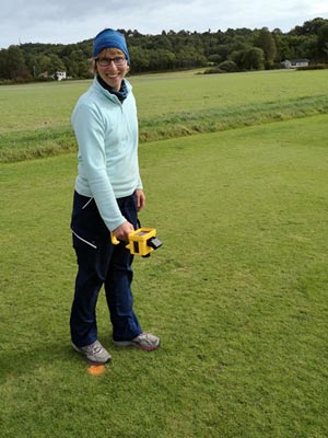 Erfassung von Prüfparametern auf den Rasenparzellen