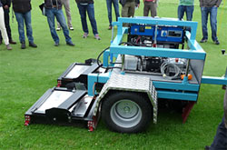 Präsentation des UVC-Gerätes auf dem Golfgrün.